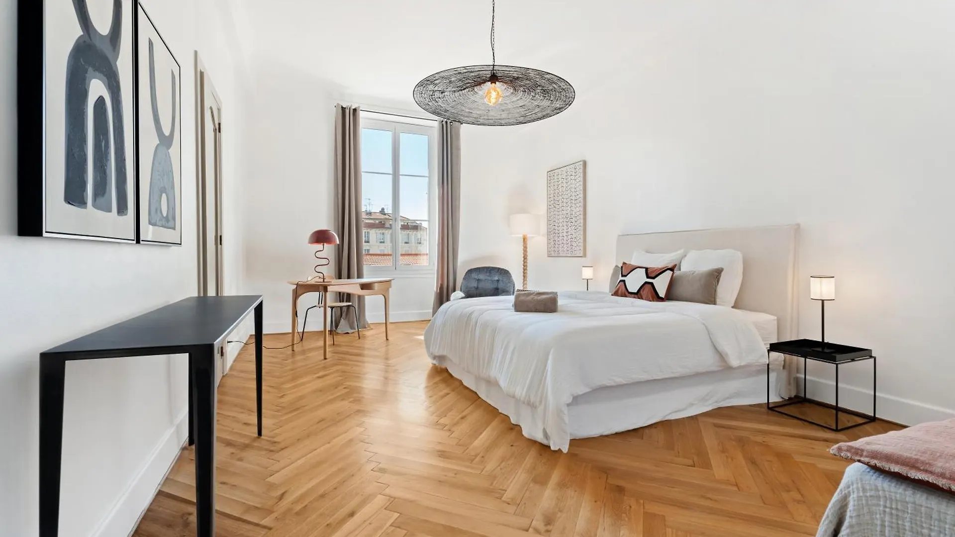 Nice Renting - Victor - Historic Palace Luxury 3 Bedrooms Parking Apartment