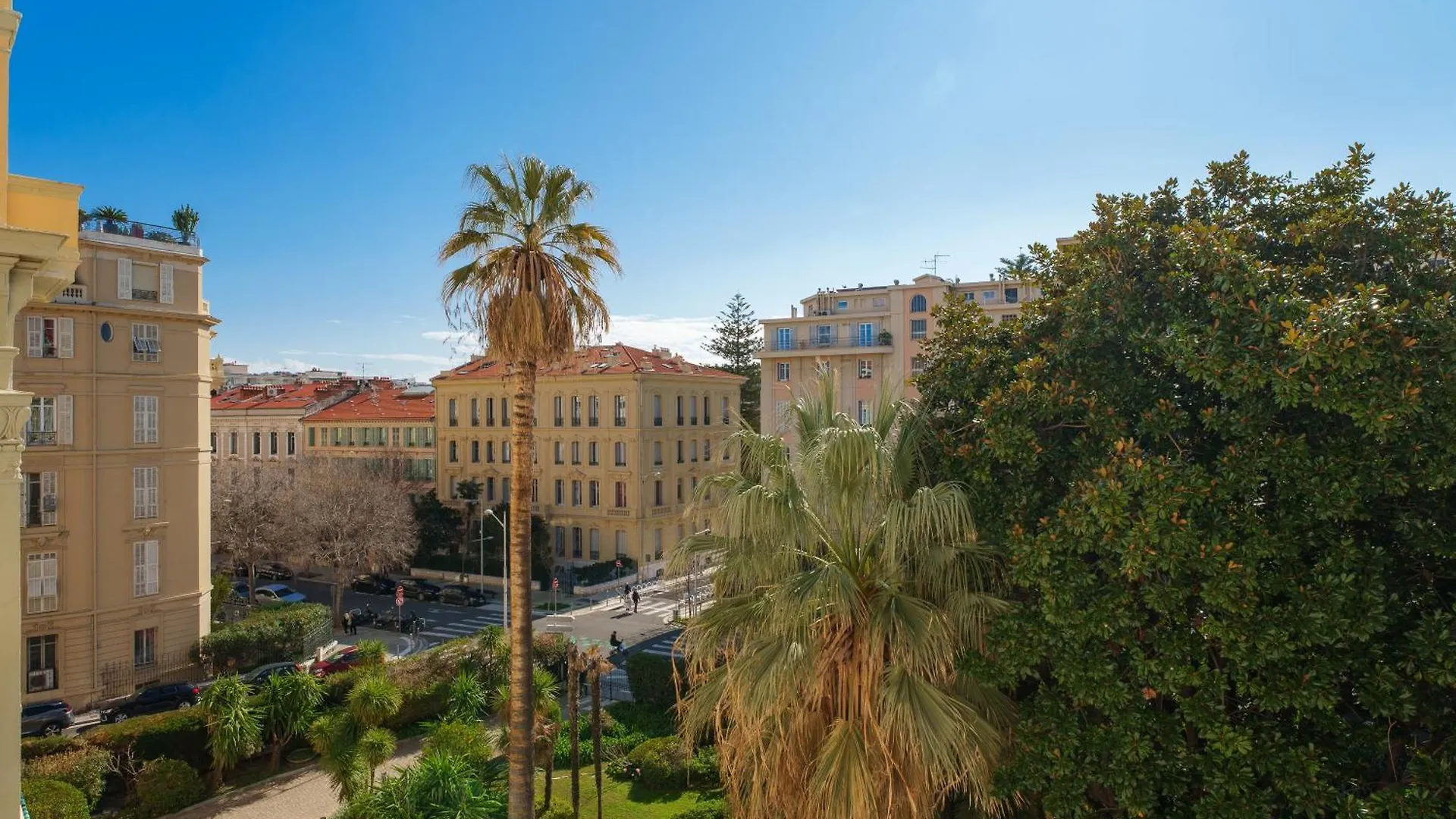 Nice Renting - Victor - Historic Palace Luxury 3 Bedrooms Parking