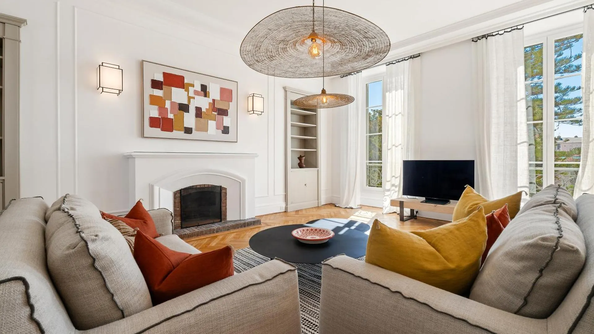 Nice Renting - Victor - Historic Palace Luxury 3 Bedrooms Parking Apartment