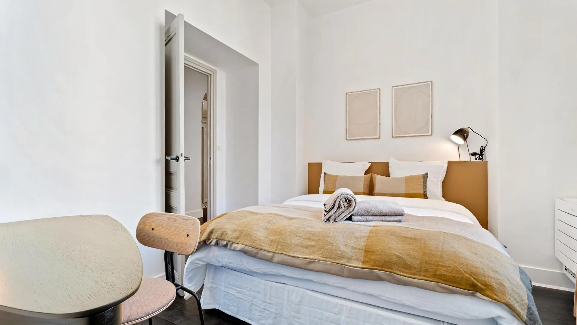 Nice Renting - Victor - Historic Palace Luxury 3 Bedrooms Parking France