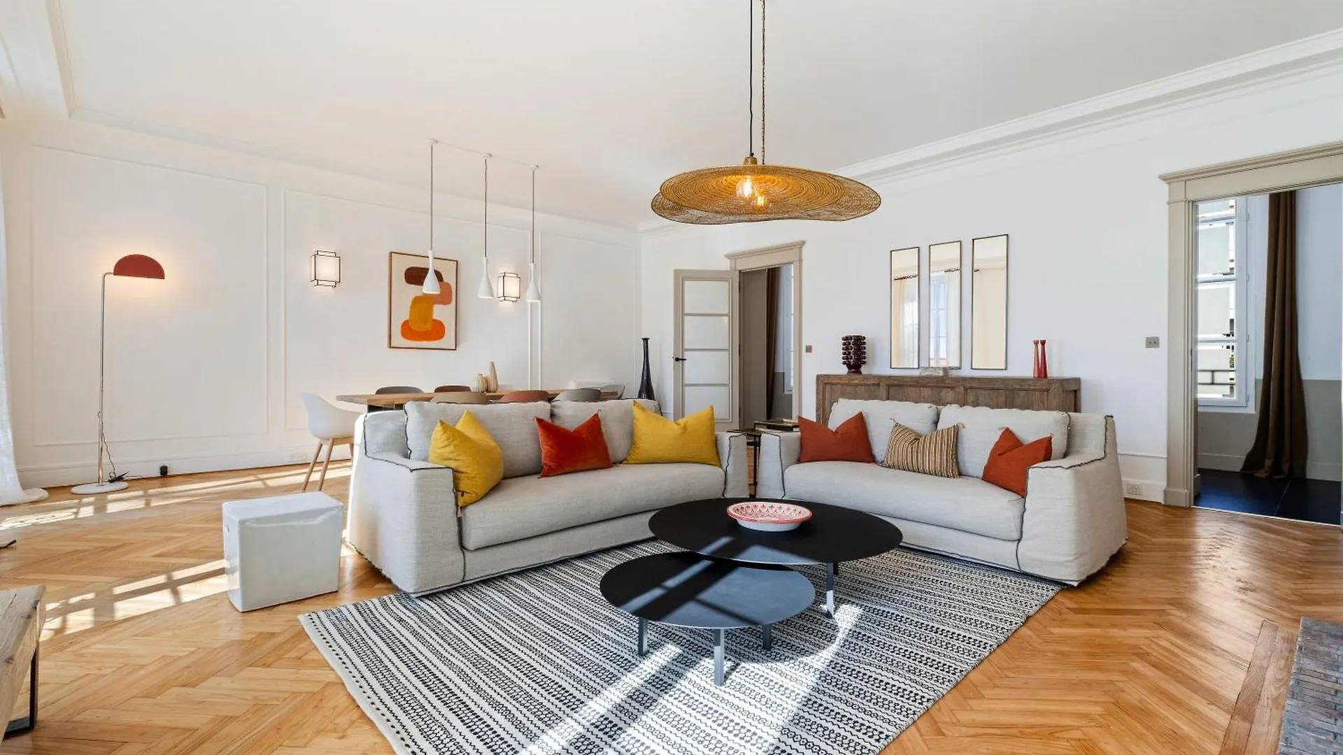 Nice Renting - Victor - Historic Palace Luxury 3 Bedrooms Parking location